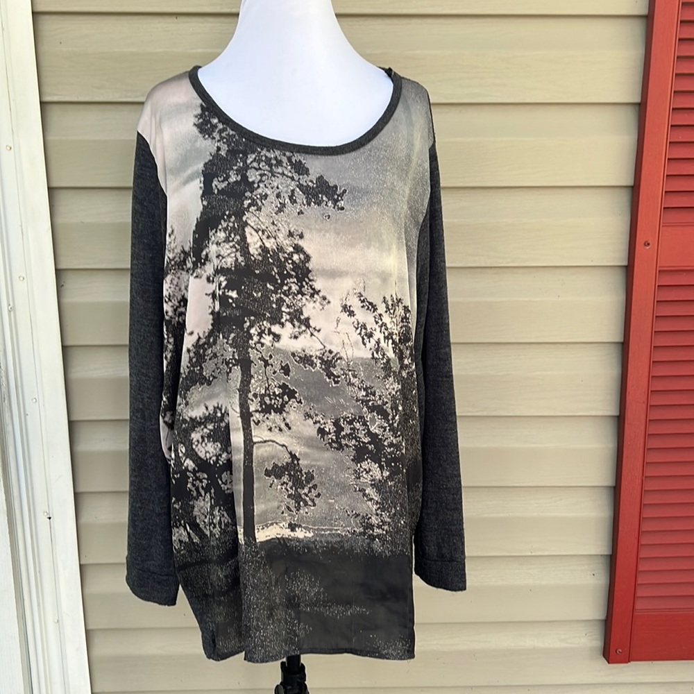 Forever 21 plus womems longsleeve gray scoop neck blouse